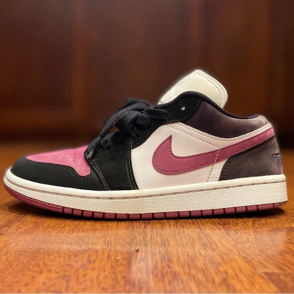 Jordan 1 Low Black Cactus Flower (Women’s) - Picture 2 of 11